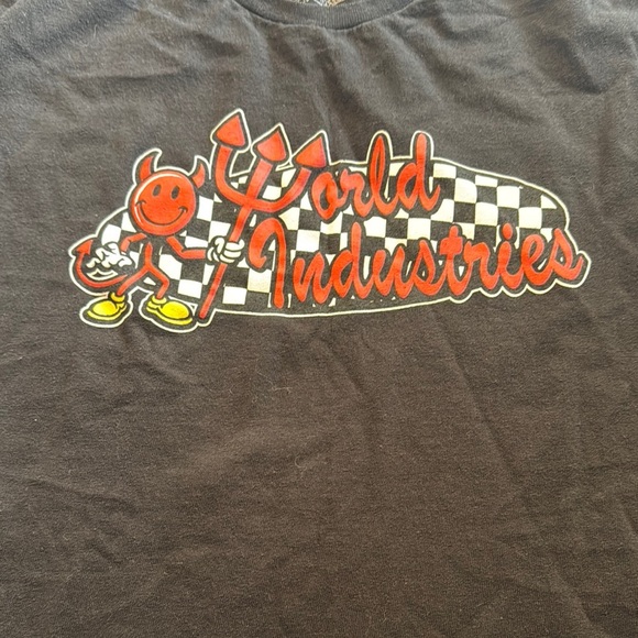 Vintage 2000s World Industries Black T-Shirt - Picture 3 of 4